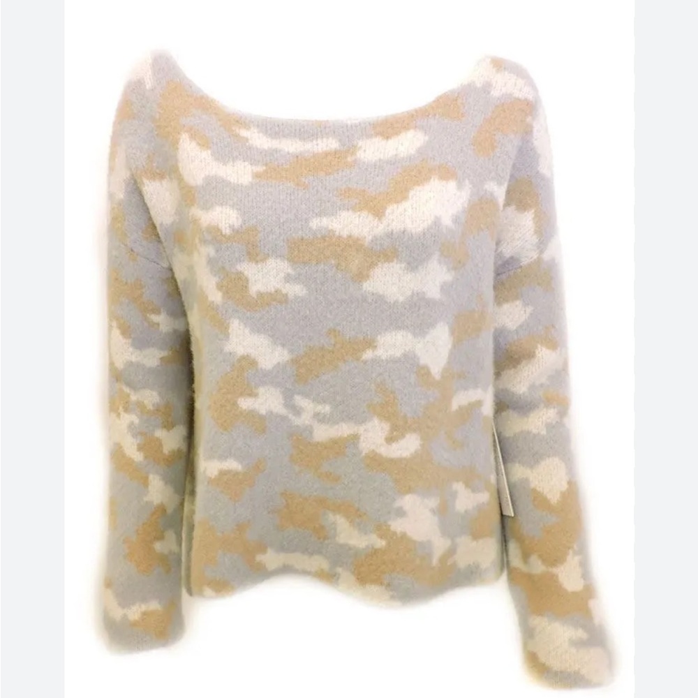 Central Park West, light blue camp weather size medium